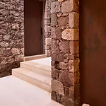 D3 Milos Hotel *