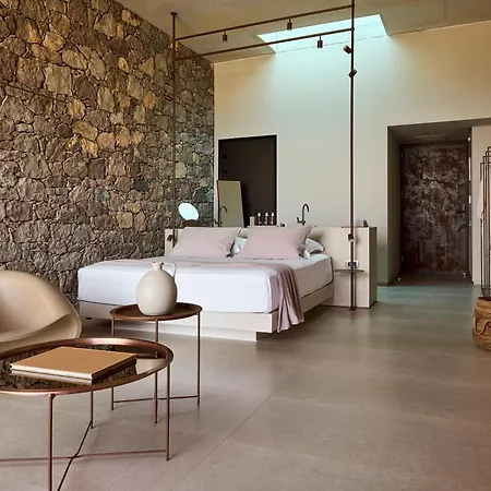 D3 Milos Hotel *